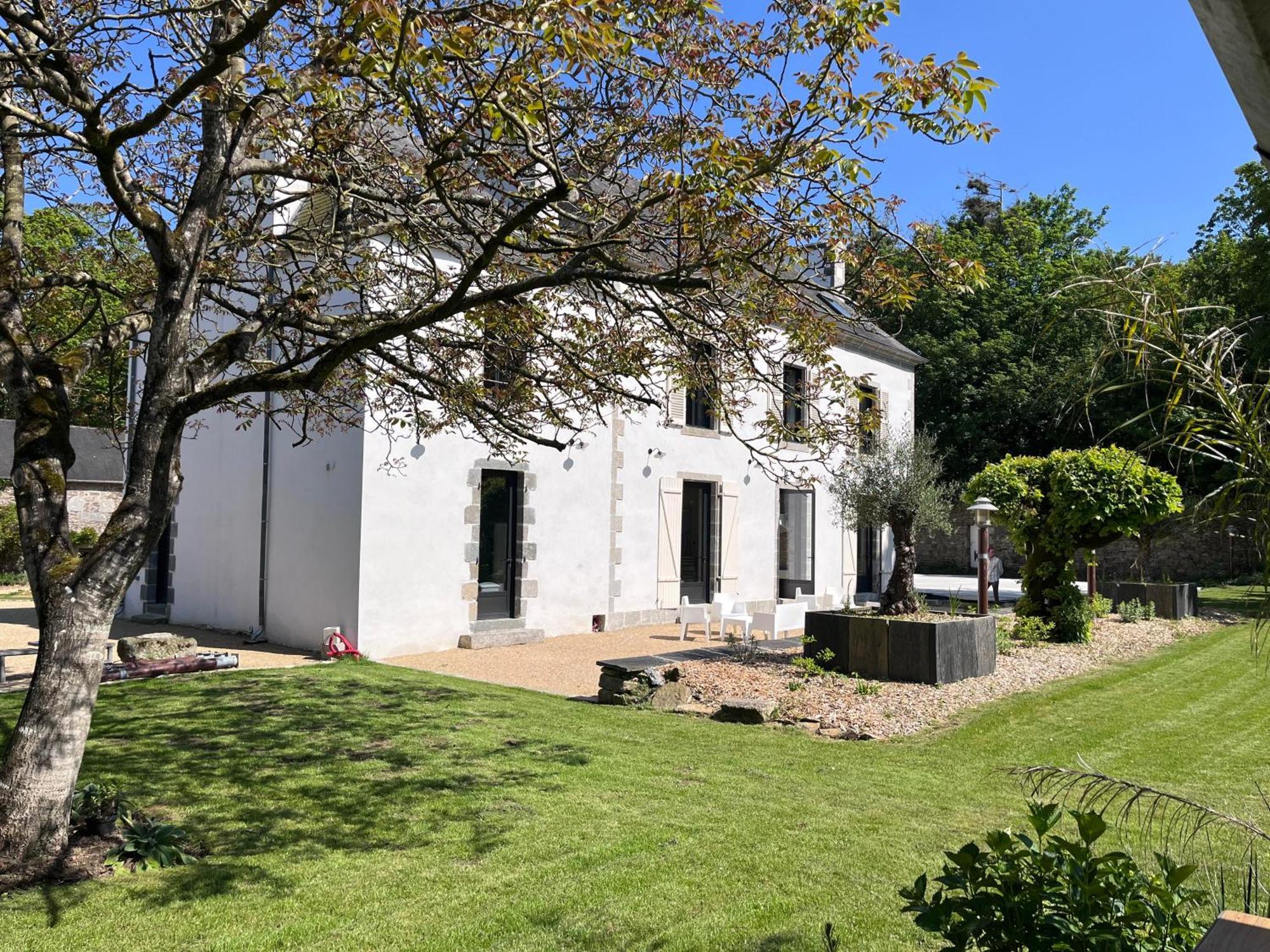 Manoir Du Menec Chambre Le Folgoet Exterior photo